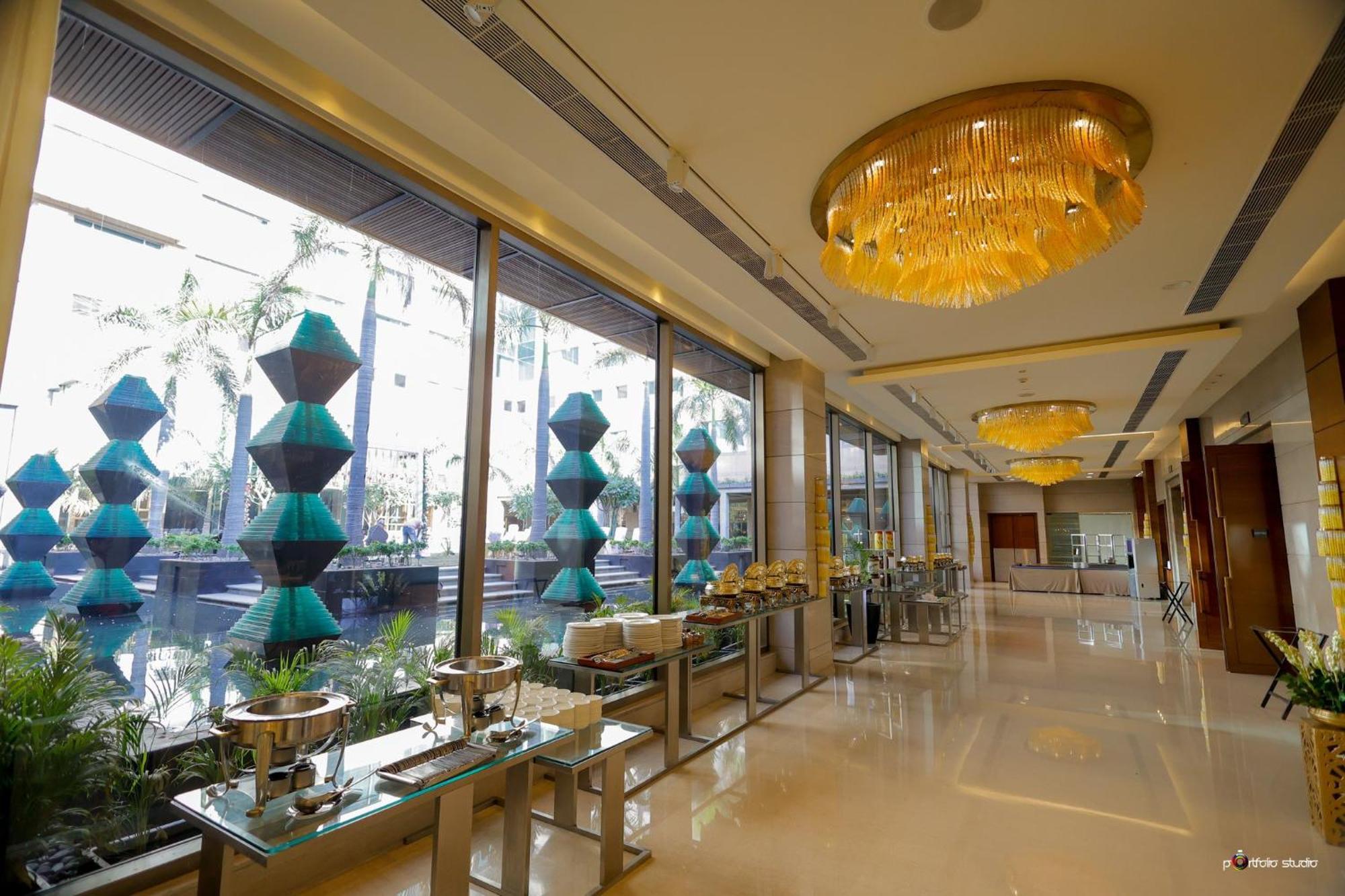 Crowne Plaza Today Gurugram By Ihg Gurgaon Exterior foto