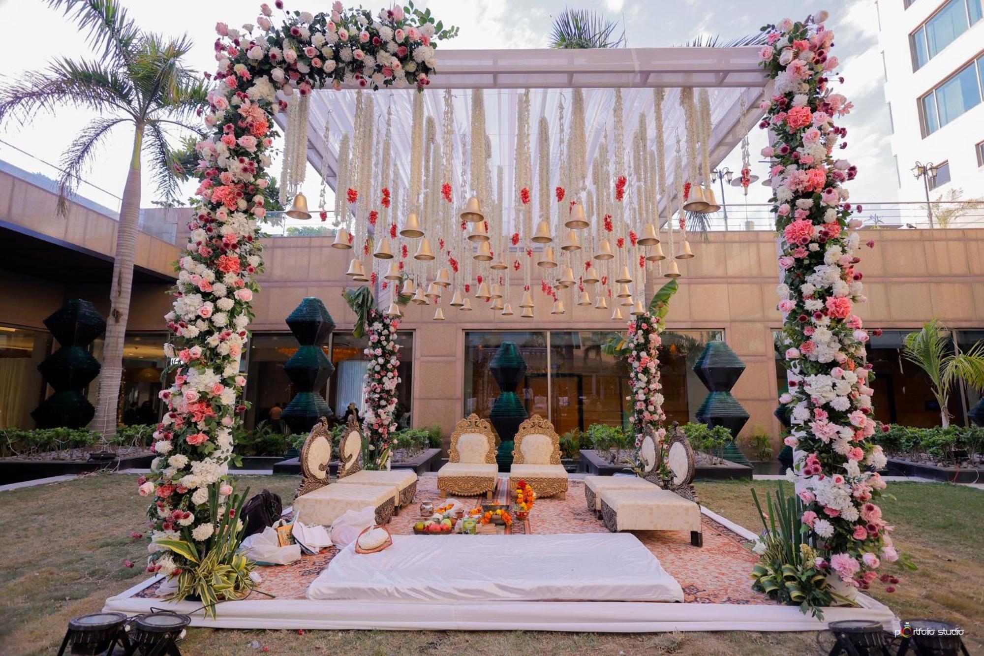Crowne Plaza Today Gurugram By Ihg Gurgaon Exterior foto